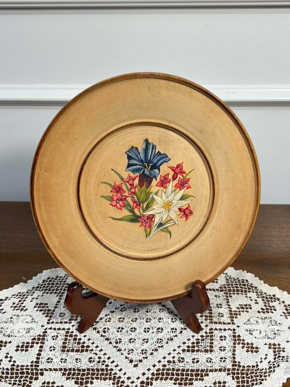 Vintage 1945 Bad Kissingen Floral Folk Art 8” Wood Plate